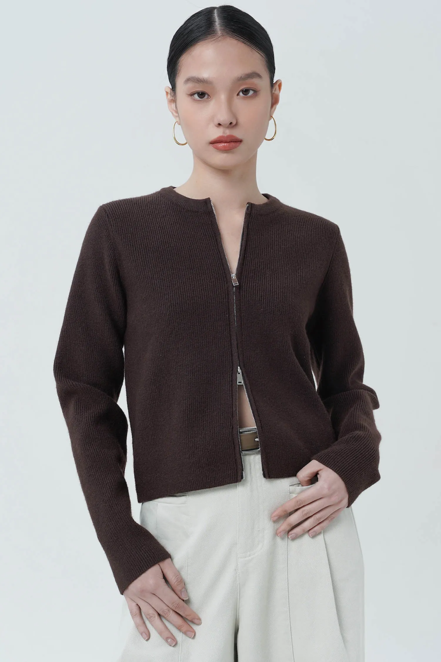 Nezera Cardigan In Brown