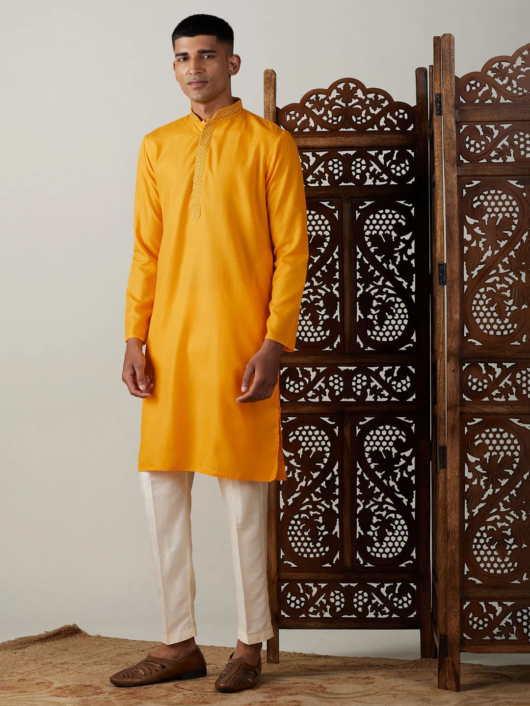 VASTRAMAY Men's Yellow Solid Kurta With Cotton Pyjama