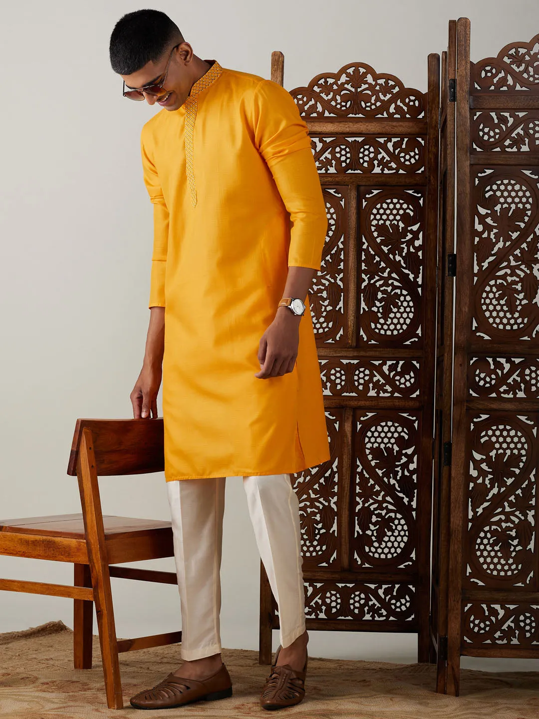 VASTRAMAY Men's Yellow Solid Kurta With Cotton Pyjama