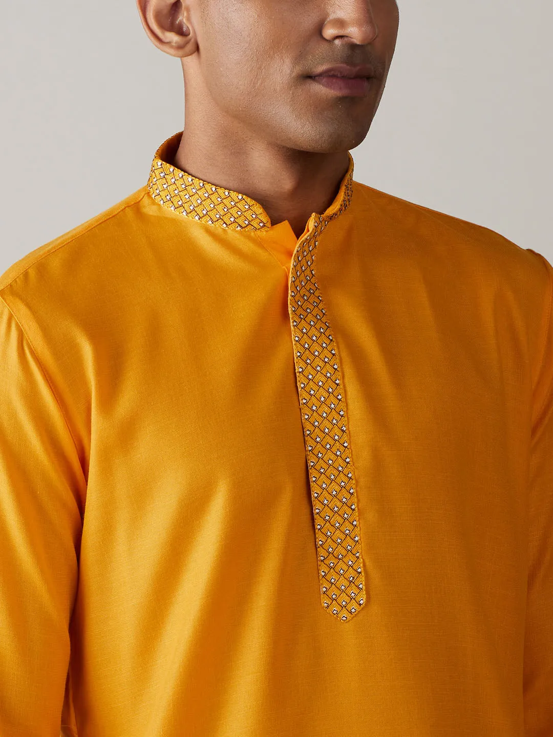 VASTRAMAY Men's Yellow Solid Kurta With Cotton Pyjama